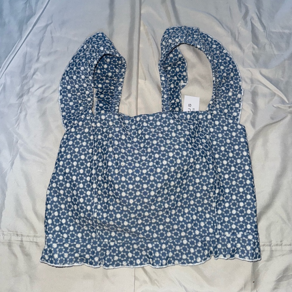 Chic Blue Floral Crop Top